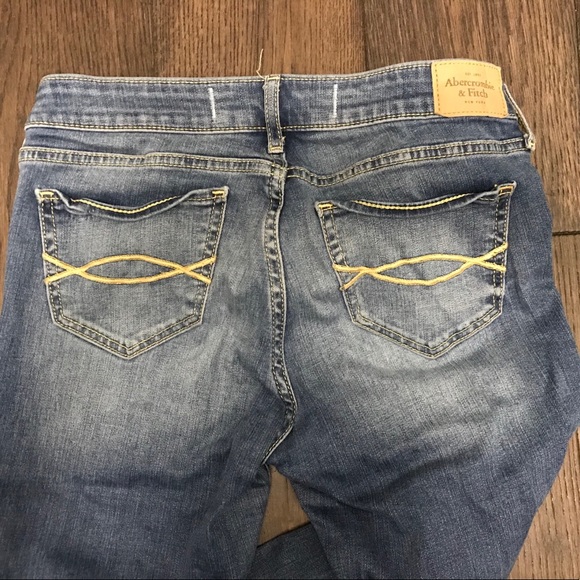 *2 for $20* Abercrombie & Fitch skinny jeans - Picture 2 of 2
